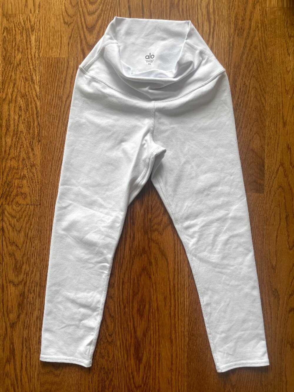 NEW (WITHOUT TAGS) Alo 7/8 High-Waist Airbrush Leggings in XS in White